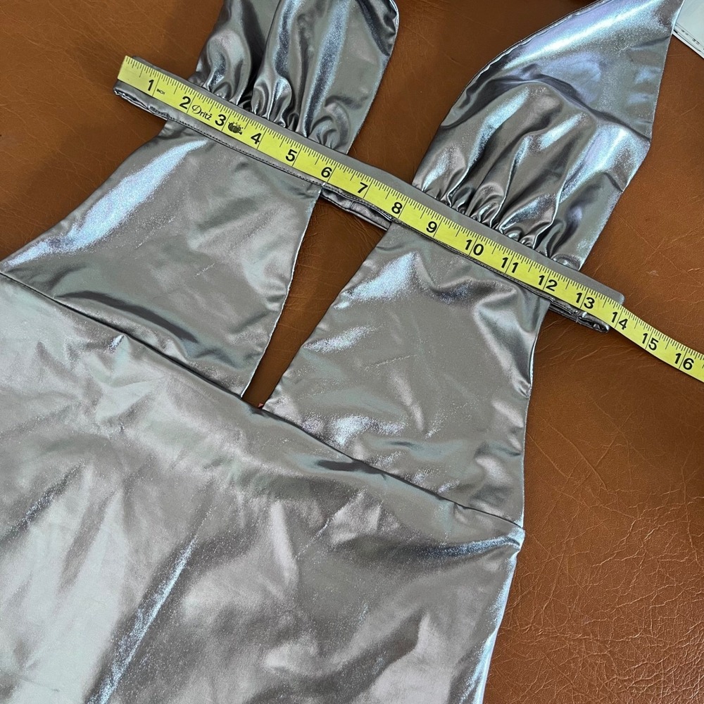 Edikted Silver Metallic Halter Mini Dress NWT Size Medium‎ Open Back - Picture 13 of 14